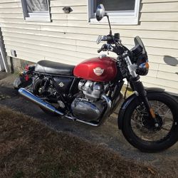 Royal Enfield INT 650 - Low Mileage