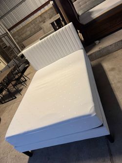 Full size bed
