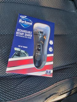 Electric rechargeable razor