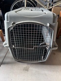 Large Pet/Dog Crate. Airline approved