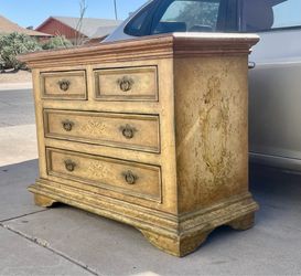 Gorgeous Luxurious Vintage Hand Painted Distressed Wooden 4 Drawer Chest