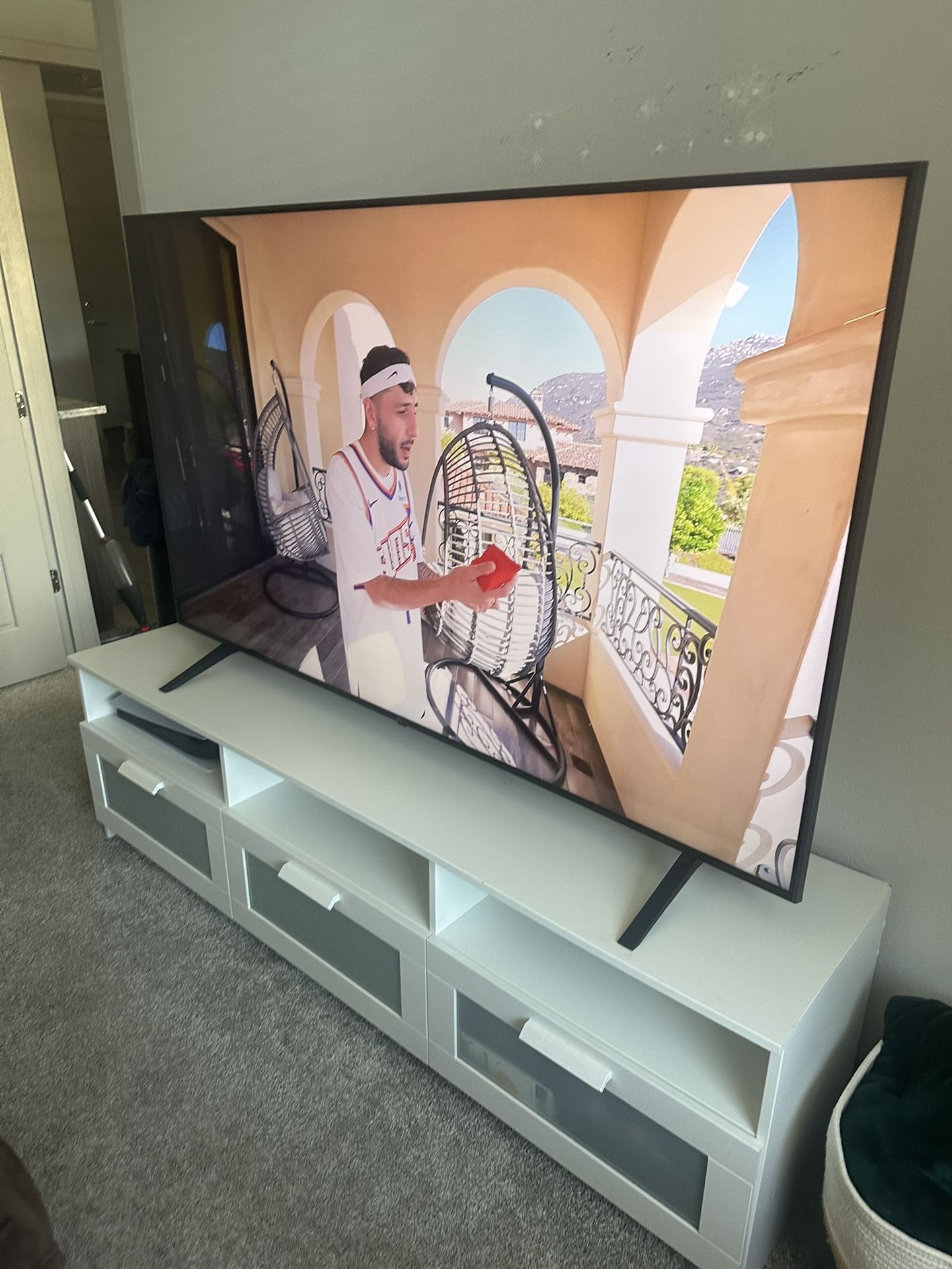 LG 70 Inch 4K Smart TV – Excellent Condition (MOVING OUT SALE),All Products : American Fashion Style Bags On Sale