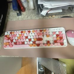 Wireless Colorful Keyboard, Mouse and Reversible Keyboard pad