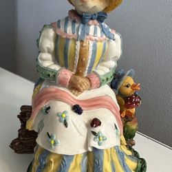 Fitz and Floyd Mother Rabbit Music Box