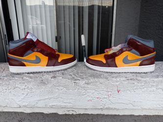 Custom Jordan 1s Size 8