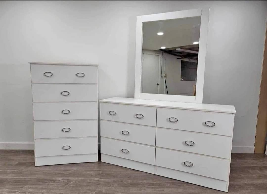 Dresser With Mirror And Chest - Cómoda Con Espejo Y Gavetero