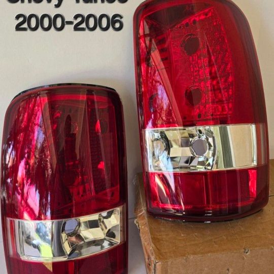 Chevy Tahoe 2000-2006 Tail Lights 