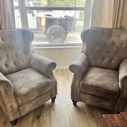 2 Recliner Chairs Chesterfield 