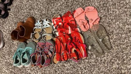 9c Shoe Lot (6 Pairs Of Shoes)