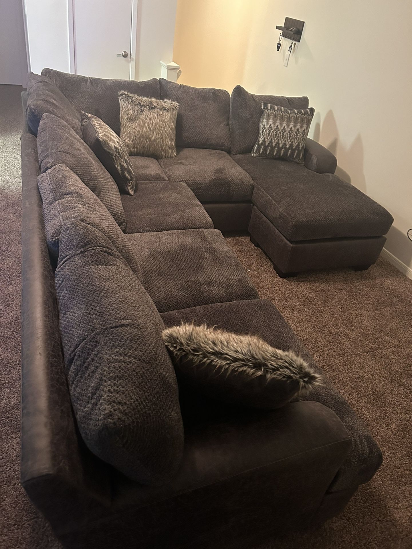 U Shape Sectional Couch