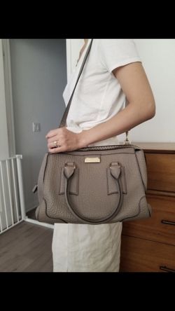 Burberry limited edition handbag with detachable strap