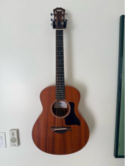 Taylor GS Mini Mahogany Acoustic Guitar - like new