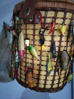 Vintage Fishing Basket With Old Lures And Plugs Etc. 