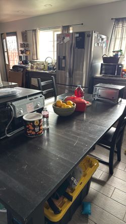 Table / mesa
