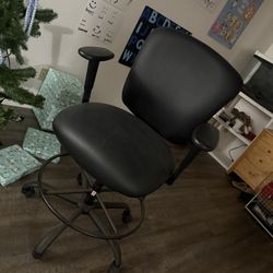 Comfortable Big Office Chair Like New