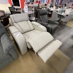 Boyington Caramel Power Recliner$10 Down Payment And Financing Available