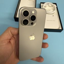 iPhone 15 Pro 256gb Unlocked For Any Carriers ( Liberado)