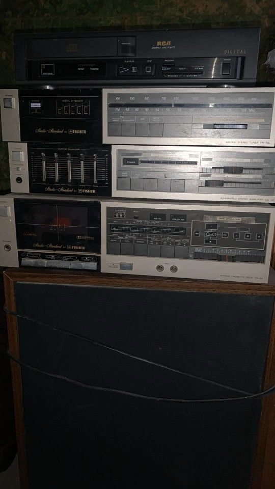 Stereo System & Speakers