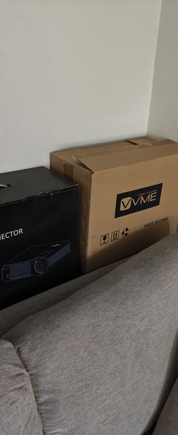 Brand new led projector HDMI USB VGA pro white model