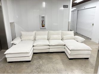 Sectional sofa !!! Great condition