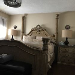 Traditional Carved 4 Poster Cal  King Bedroom Set