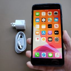 iPhone 7 Plus - UNLOCKED - Like New 