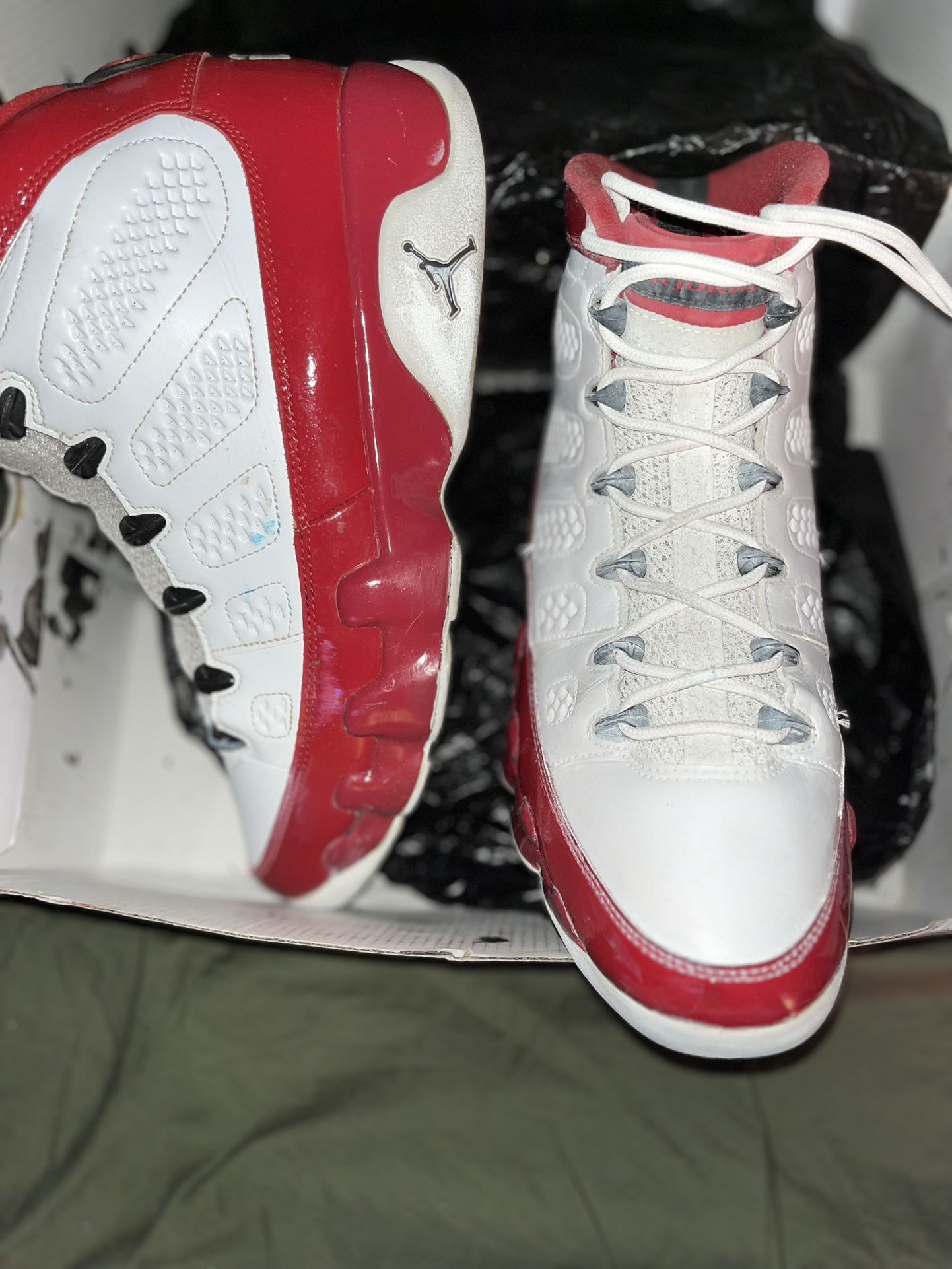 Too Small 10 1/2 But Fit Like 10