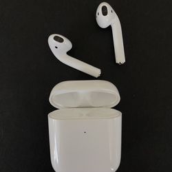 Apple AirPods 