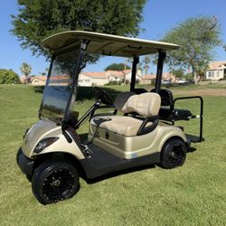 4-Seater Yamaha Golf Cart in Excellent Condition (high-speed at 22 mph)