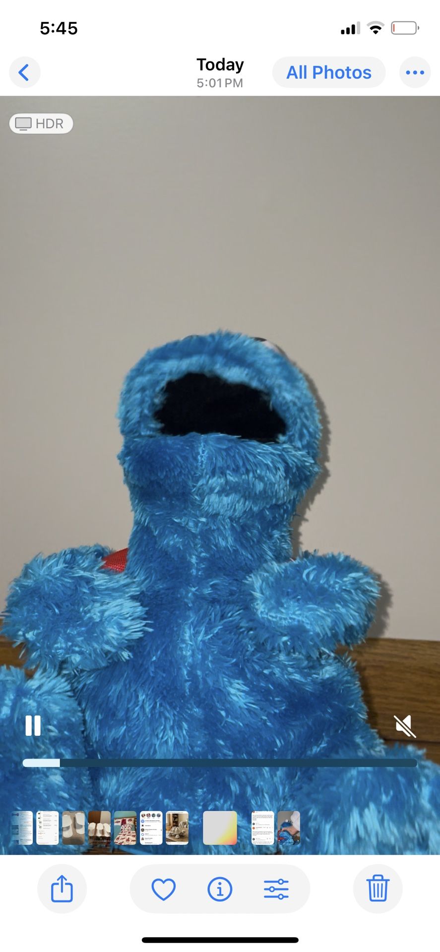 Talking Cookie Monster (feed Him Cookies)