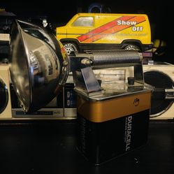VINTAGE FLASHLIGHT