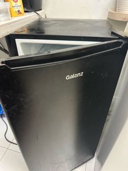17x16x34 mini fridge