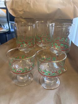 1987 Arby’s collectors Christmas glassware set