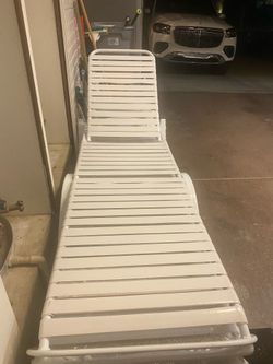 New Pool Lounge Chairs