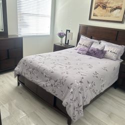 Brand New Bedroom Set / Juego de Cuarto