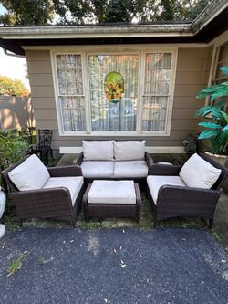 4-Piece Outdoor Wicker Patio Furniture Set