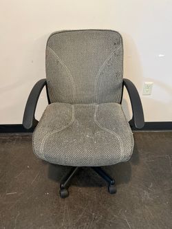 Neutral-toned Textured Office Chair