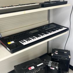 Roland Fantom 6 Synthesizer