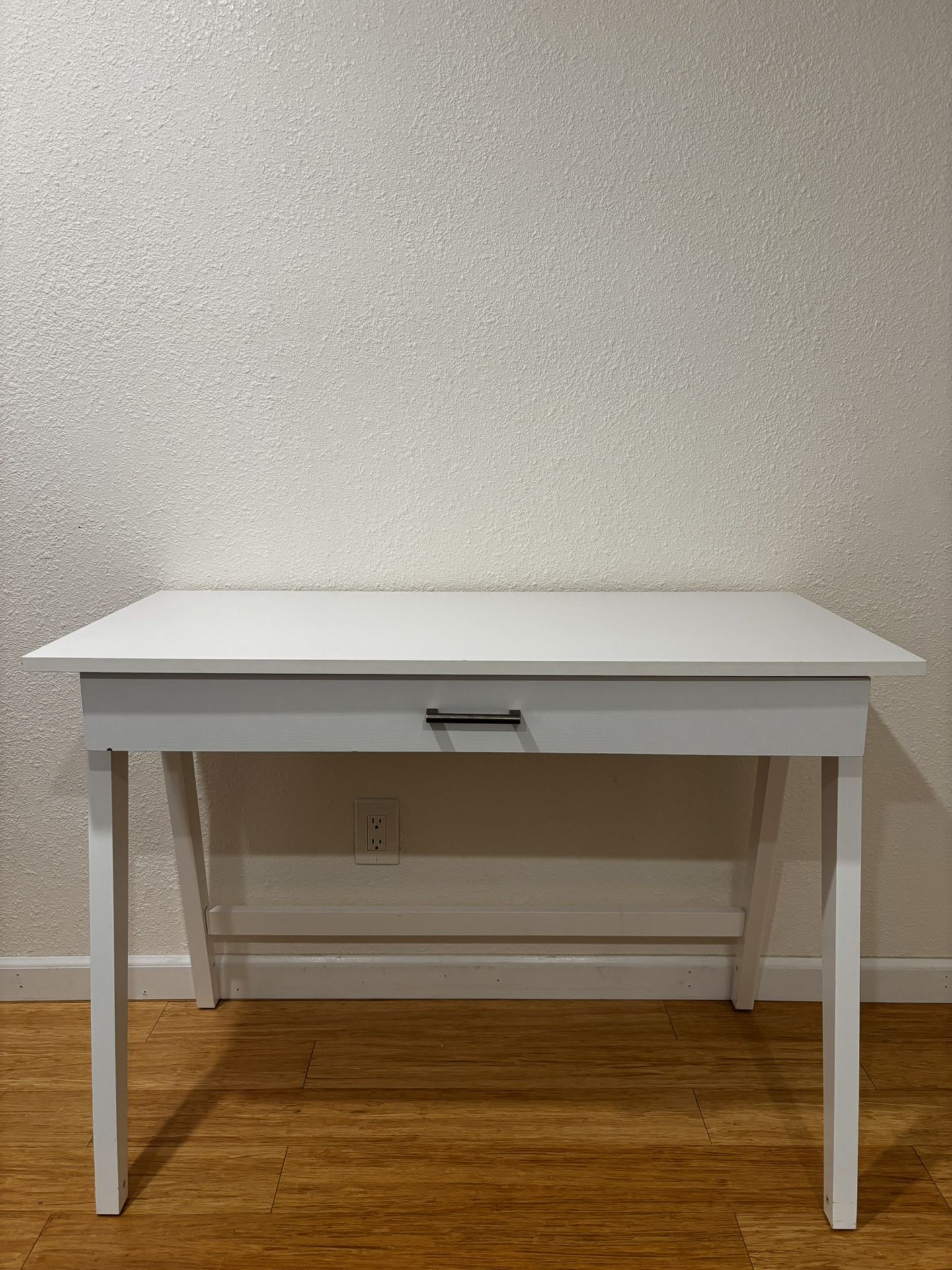 Threshold Writing Desk With Drawer