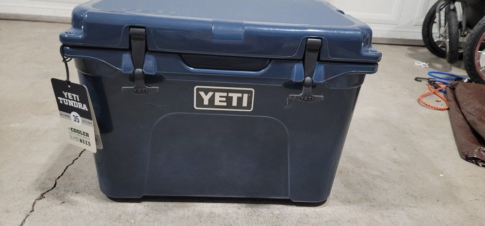NEW BLUE YETI TUNDRA 35 COOLER