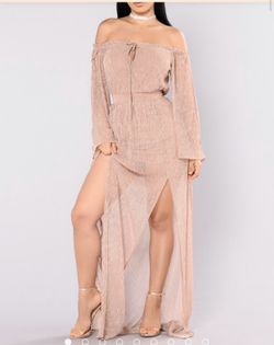 Off shoulder rose gold maxi dress . Size S , never used comes with the price tag