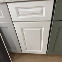 Affordable White Shaker Cabinets 