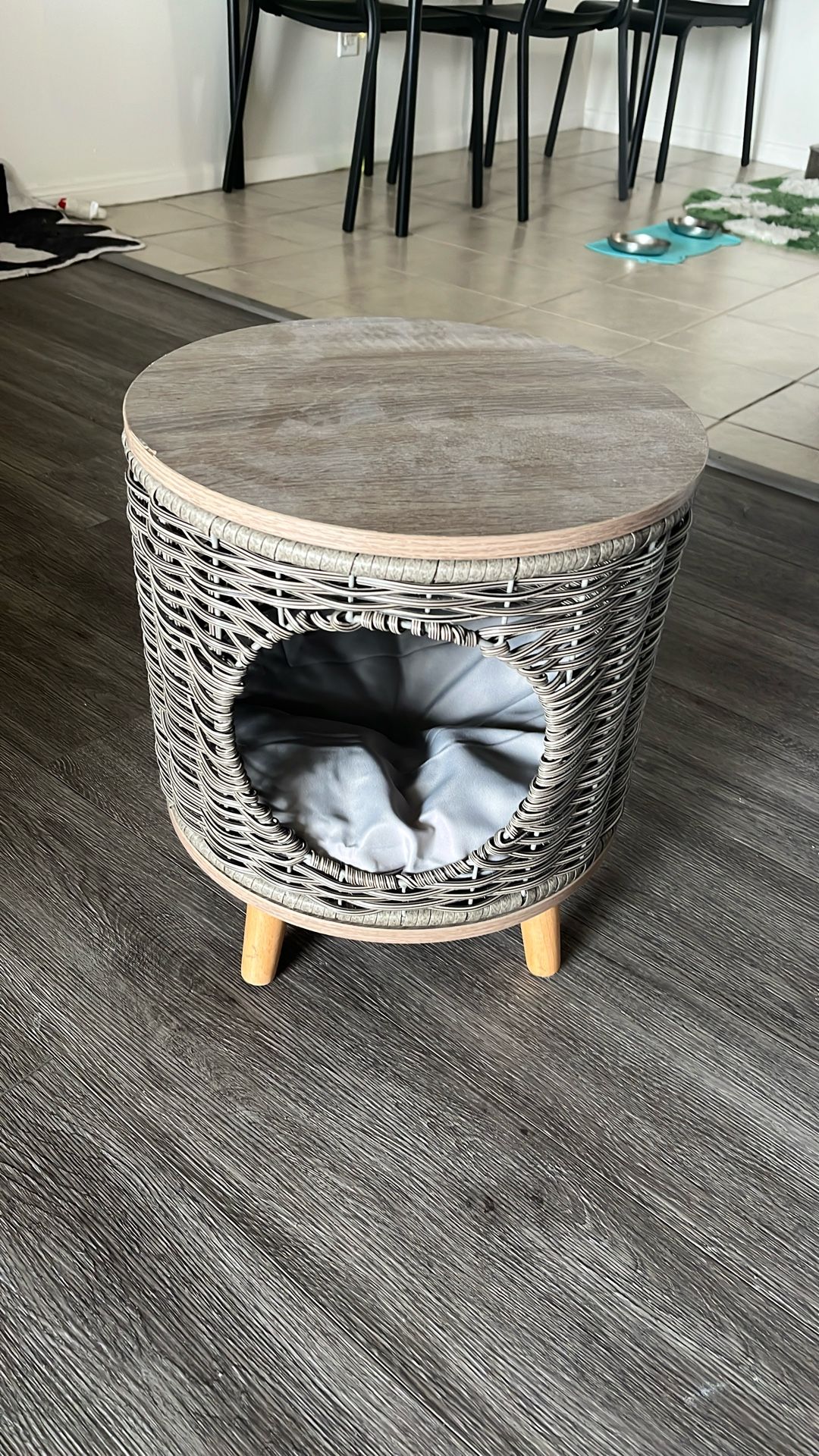Cat Bed $30 Or Better Offer!