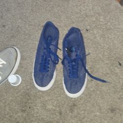 Nikes 