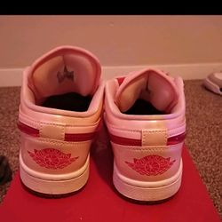Nike Air Jordan 1 Low SE Patent Valentines Day HF3174-600 Women's Size 6.5
