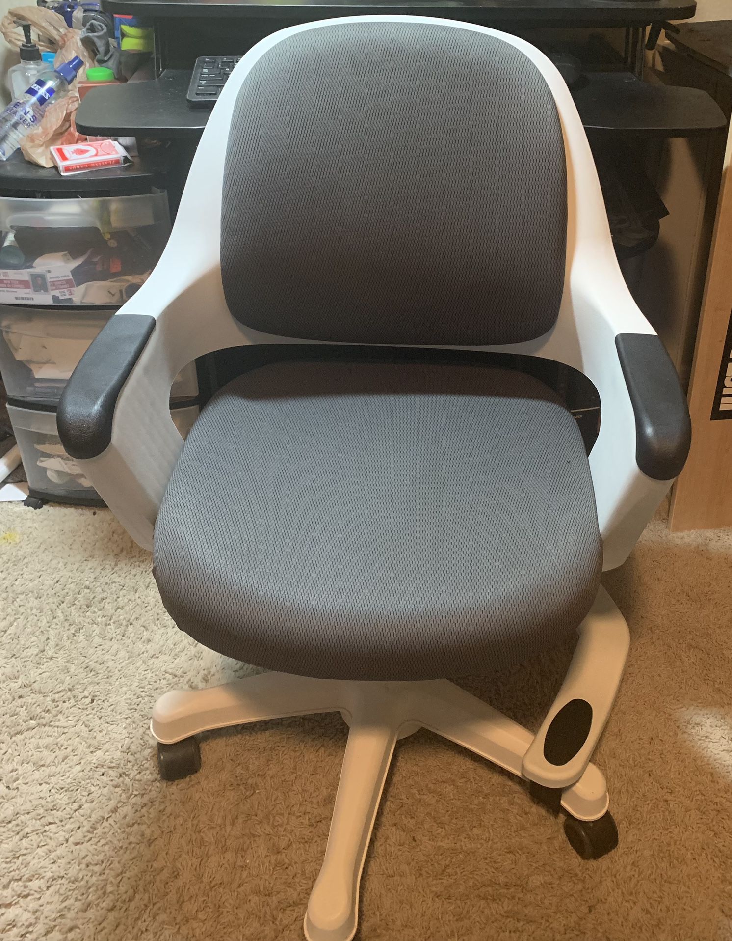 Child’s Ergonomic Desk Chair