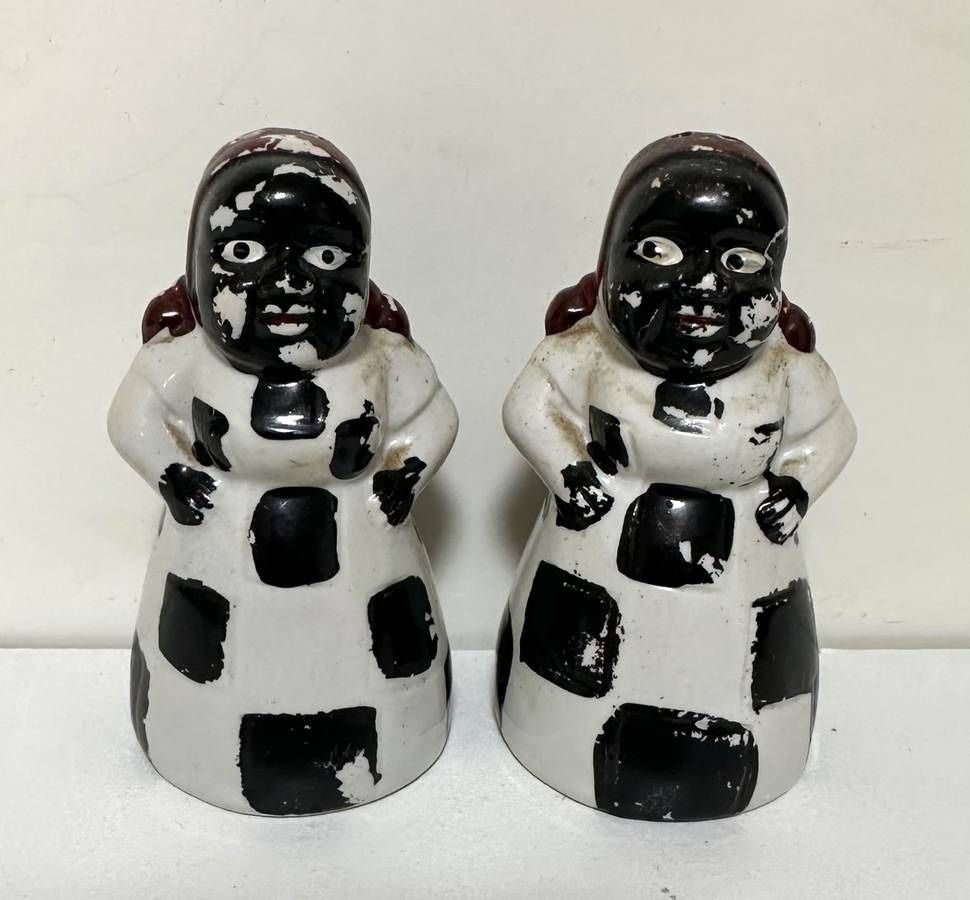 Vintage 1940s Mammy In Checkered Outfits Collectible Americana Porcelain Salt And Pepper Shakers