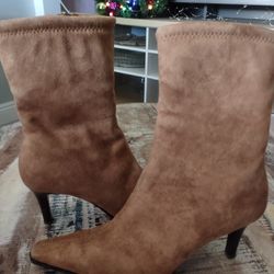 Suede Boots Worn Once 6.5