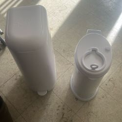Baby Diaper Pails 