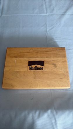 Rare Marlboro Poker Chip Set Wooden Case Clay Chips